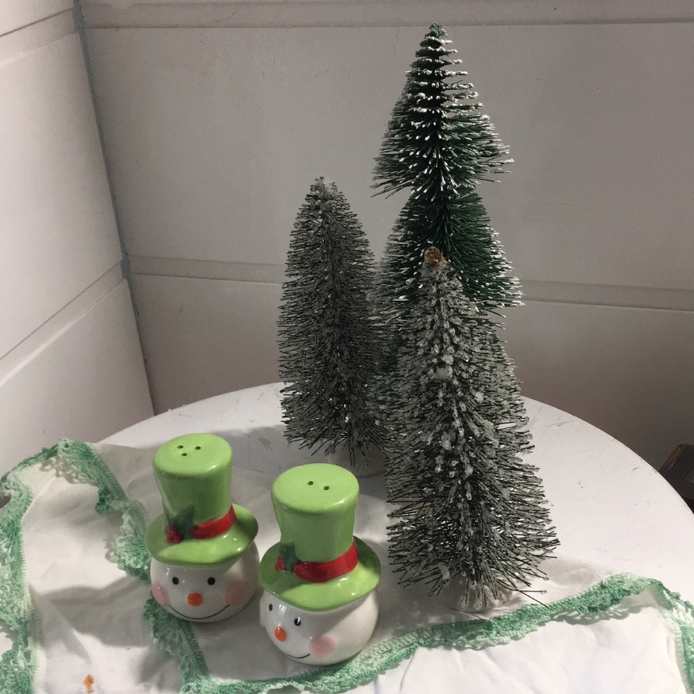 Vintage Christmas salt/pepper snowman - Picture 6 of 9